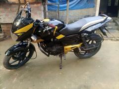 BAJAJ PULSAR 150 NEON